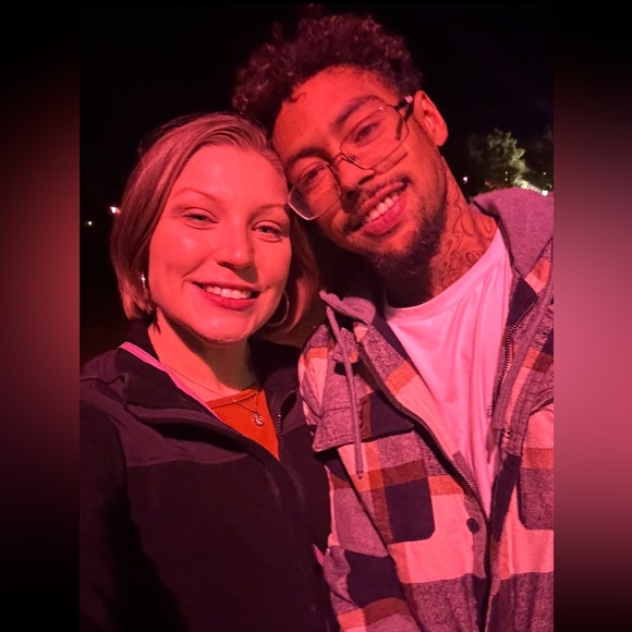 Madison’s LIVE LISTING — LIKE TO KNOW WHEN IM LIVE - Picture 9 of 15